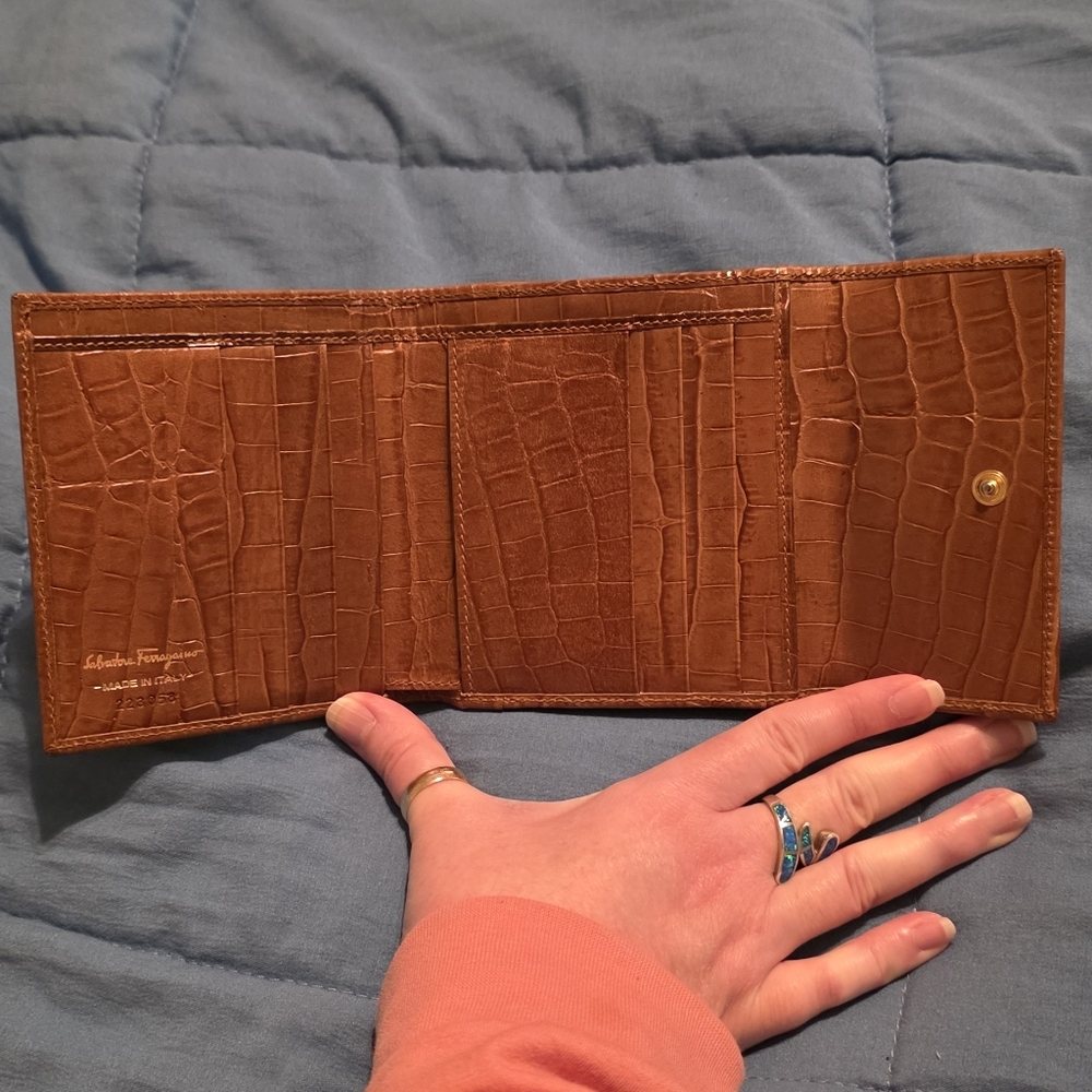 Salvatore Ferragamo Tan Croc-Embossed Wallet - Picture 3 of 8